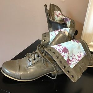 Mix No6 Gray combat boots with wrap around laces tie dye inside.